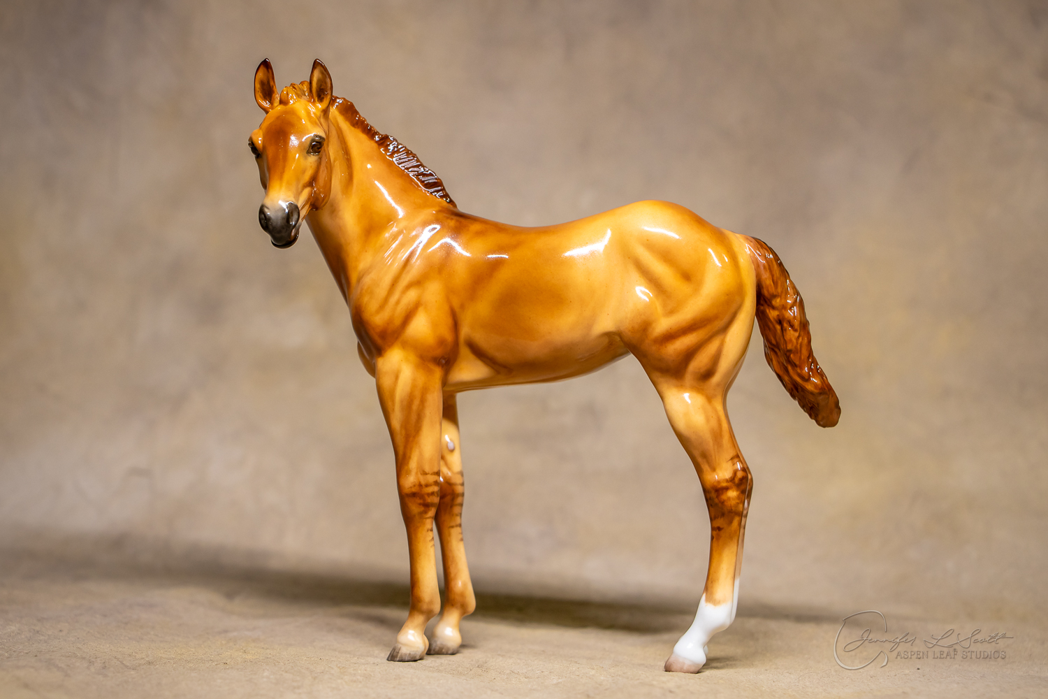 Brigitte Eberl "QH Filly" glazed in 2018